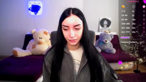 Emma online show from December 18, 9:47 am