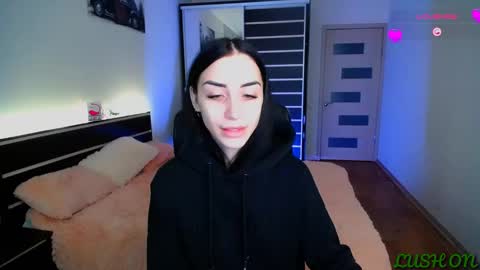 Emma online show from December 10, 9:01 am