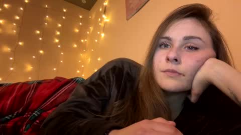 Snapshot of emma_just chatting on February 19, 6:21 pm emma_just online show from February 19, 6:21 pm