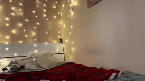 Snapshot of emma_just chatting on February 18, 2:59 pm emma_just online show from February 18, 2:59 pm