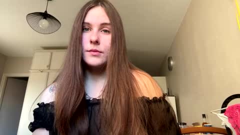 Snapshot of emma_just chatting on February 6, 8:07 am emma_just online show from February 6, 8:07 am