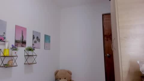 whises lits        online show from February 19, 6:29 pm