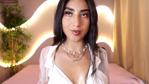 Emma online show from March 27, 9:15 pm