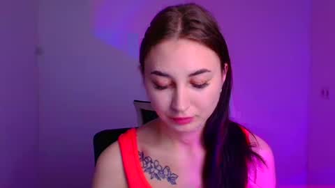 Snapshot of emma_loon chatting on December 21, 6:52 am Emma online show from December 21, 6:52 am