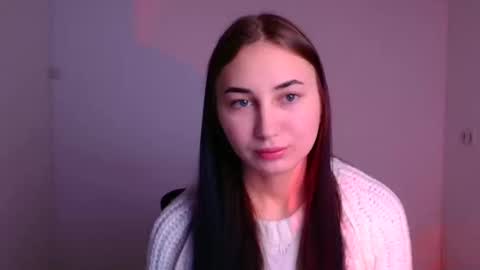 Snapshot of emma_loon chatting on January 5, 6:02 am Emma online show from January 5, 6:02 am