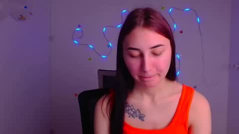 Snapshot of emma_loon chatting on March 11, 7:03 am Emma online show from March 11, 7:03 am