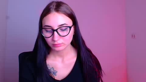 Snapshot of emma_loon chatting on January 22, 4:02 pm Emma online show from January 22, 4:02 pm