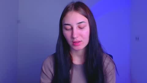 Snapshot of emma_loon chatting on January 21, 6:00 am Emma online show from January 21, 6:00 am