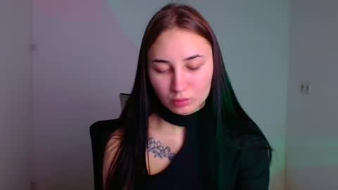 Snapshot of emma_loon chatting on January 17, 6:15 am Emma online show from January 17, 6:15 am