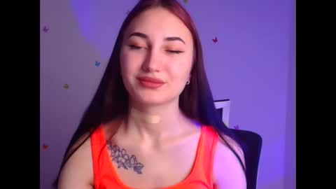 Snapshot of emma_loon chatting on February 23, 7:01 pm Emma online show from February 23, 7:01 pm