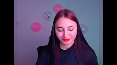 Snapshot of emma_loon chatting on February 13, 8:55 pm Emma online show from February 13, 8:55 pm