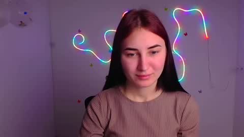 Snapshot of emma_loon chatting on March 10, 6:05 am Emma online show from March 10, 6:05 am