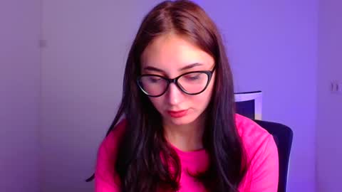 Snapshot of emma_loon chatting on January 13, 6:06 am Emma online show from January 13, 6:06 am