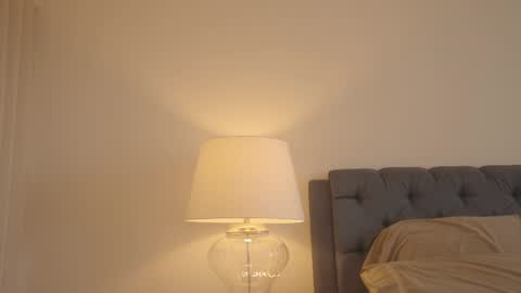 emma_lu1 online show from July 28, 4:39 pm