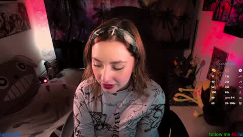 Snapshot of emma_luna059 chatting on January 23, 10:33 pm LUNA online show from January 23, 10:33 pm