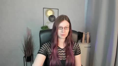 emma online show from April 13, 5:20 am