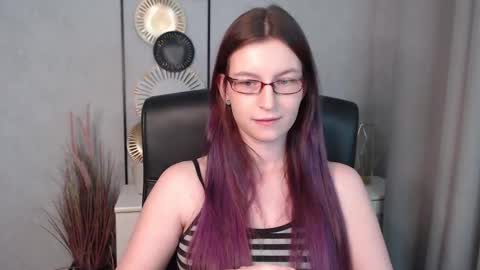 emma online show from December 7, 3:08 pm