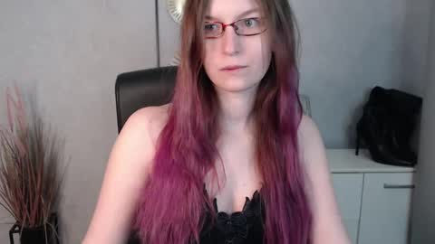 emma online show from February 14, 7:07 am