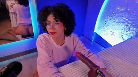    online show from January 9, 10:09 am