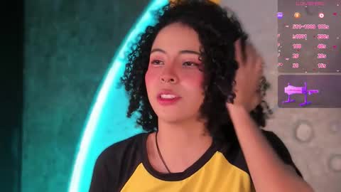 Snapshot of emma_nakamura chatting on October 18, 10:29 am online show from October 18, 10:29 am