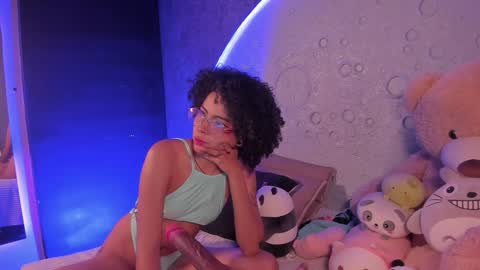     online show from January 15, 10:06 am