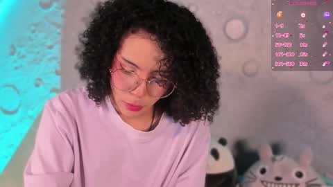 Snapshot of emma_nakamura chatting on October 28, 10:21 am online show from October 28, 10:21 am