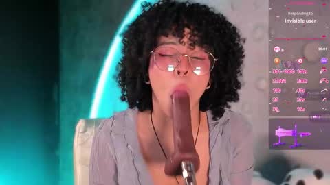 Snapshot of emma_nakamura chatting on October 2, 11:04 am online show from October 2, 11:04 am