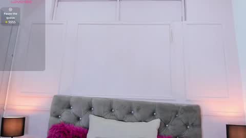 Emma online show from February 11, 11:42 am