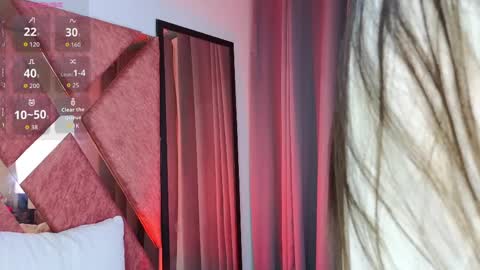 EMMA REVEES  online show from March 31, 5:51 am