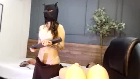 Emma online show from October 4, 4:22 pm