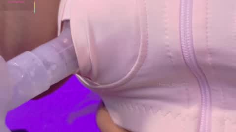 Snapshot of emma_rouse69 chatting on September 16, 8:28 pm Emma Rouse Independent Model online show from September 16, 8:28 pm