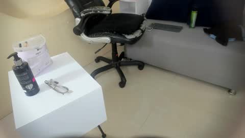 emma online show from October 28, 3:34 am