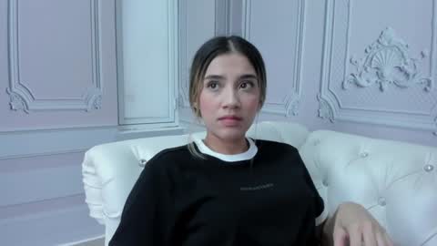 Snapshot of emma_torres18 chatting on December 2, 7:36 pm EMMA online show from December 2, 7:36 pm