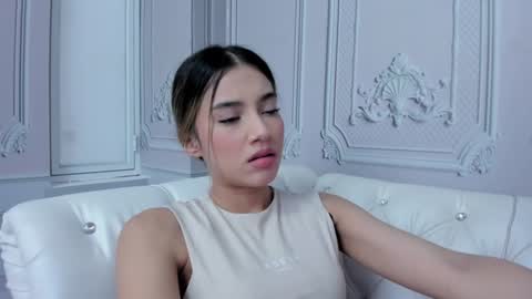 Snapshot of emma_torres18 chatting on December 7, 8:49 pm EMMA online show from December 7, 8:49 pm