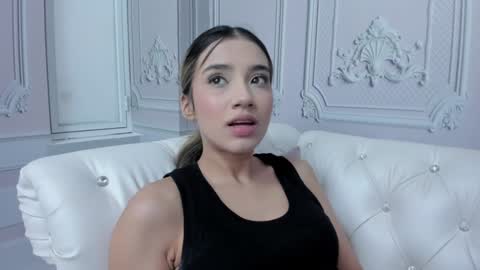 Snapshot of emma_torres18 chatting on December 12, 5:59 pm EMMA online show from December 12, 5:59 pm