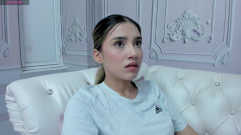 Snapshot of emma_torres18 chatting on December 13, 5:54 pm EMMA online show from December 13, 5:54 pm