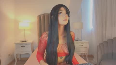 Snapshot of emma_torres__ chatting on October 10, 12:54 pm Ema online show from October 10, 12:54 pm