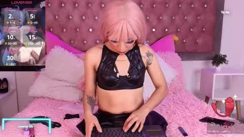 Snapshot of emma_wilder chatting on March 9, 8:52 pm neko online show from March 9, 8:52 pm