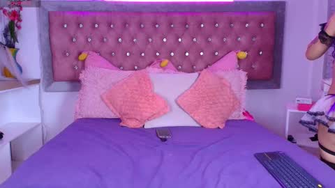 Snapshot of emma_wilder chatting on September 13, 8:50 pm neko online show from September 13, 8:50 pm