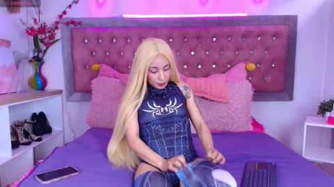 Snapshot of emma_wilder chatting on September 14, 9:01 pm neko online show from September 14, 9:01 pm