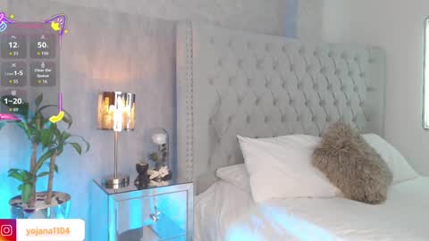 zoe  online show from September 24, 7:46 pm