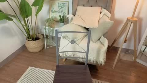 emmaa__9 online show from May 13, 4:24 pm