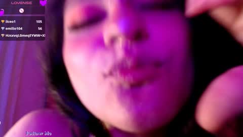 Snapshot of emmaamartinez chatting on March 7, 10:43 pm modelo independente online show from March 7, 10:43 pm