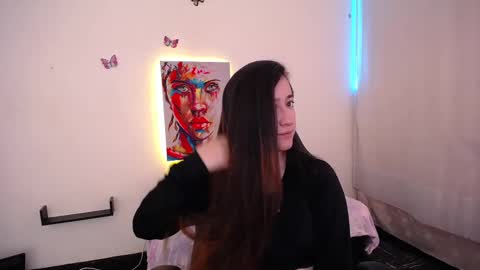 Emma Claire online show from September 15, 9:33 pm