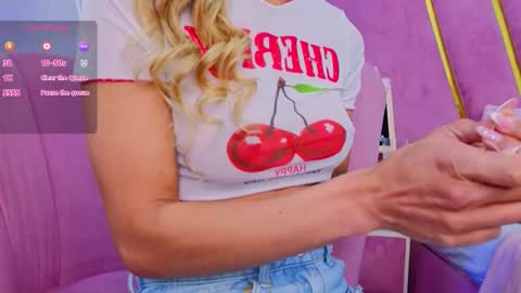 Snapshot of emmacortez chatting on October 1, 11:59 am emma cortez online show from October 1, 11:59 am