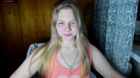 Snapshot of emmafrizea chatting on October 17, 8:45 pm Hello Im newMake me cumPVT 12tk for min ALL INCLUSIVE online show from October 17, 8:45 pm