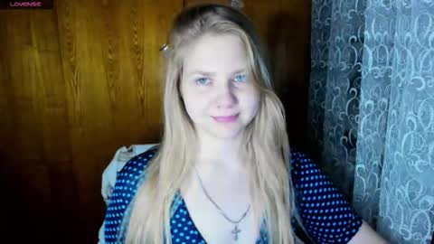 Snapshot of emmafrizea chatting on October 23, 9:43 pm Hello Im newMake me cumPVT 12tk for min ALL INCLUSIVE online show from October 23, 9:43 pm