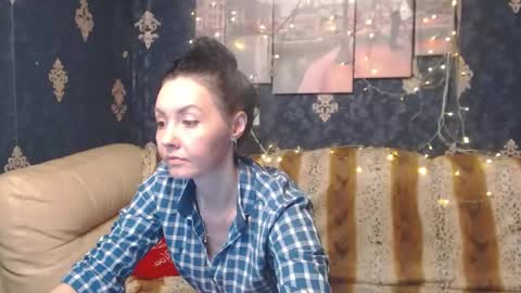 EmmaGoldX online show from December 15, 7:31 pm