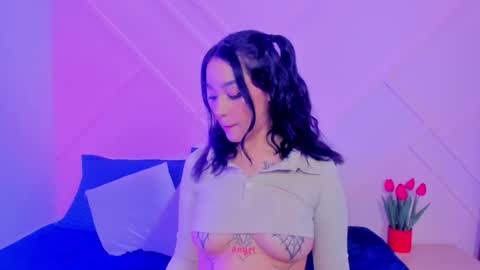 Snapshot of emmajohanson chatting on October 13, 3:42 am emmajohanson online show from October 13, 3:42 am