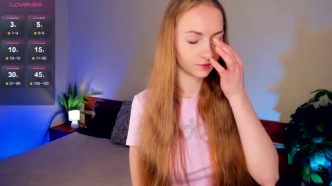 Snapshot of emmalaflame chatting on December 16, 8:16 pm Emma day Wendy night online show from December 16, 8:16 pm